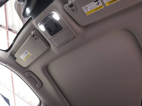 Certified 2025 Honda Pilot Elite image 16