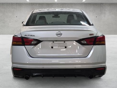 Used 2024 Nissan Altima 2.5 SR FWD image 15