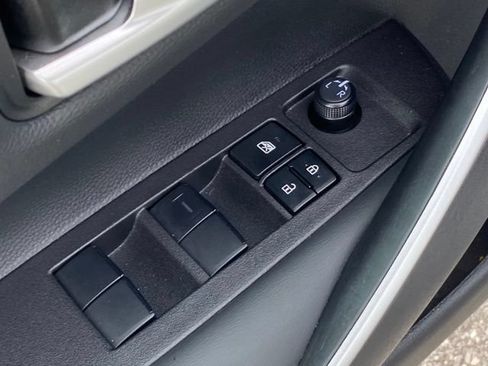Used 2025 Toyota Corolla SE FWD image 12