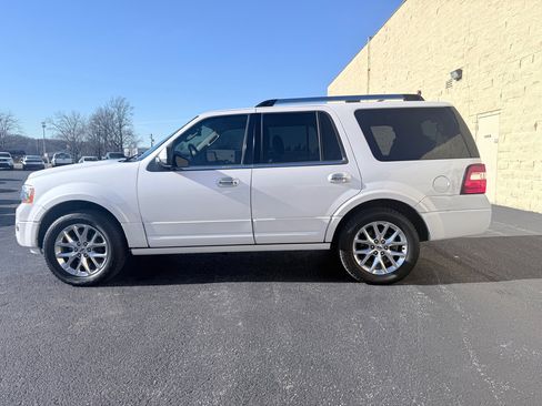 Used 2017 Ford Expedition Limited w/ Equipment Group 301A image 2