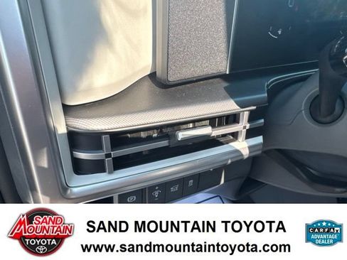 Used 2026 Hyundai Santa Fe SEL AWD/4WD image 14