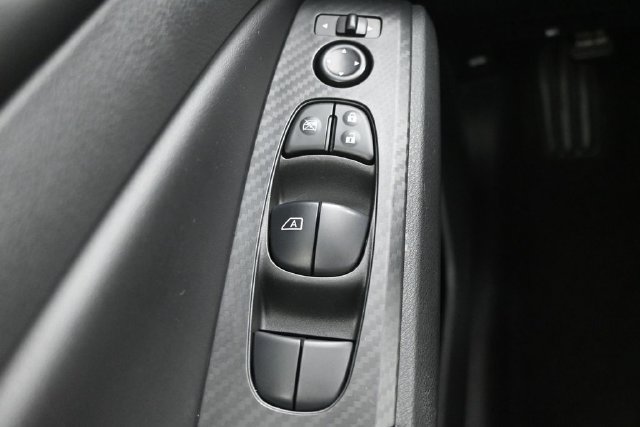 Certified 2025 Nissan Altima 2.5 S FWD image 15