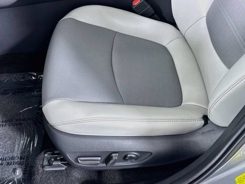 Certified 2025 Toyota RAV4 Limited FWD image 20