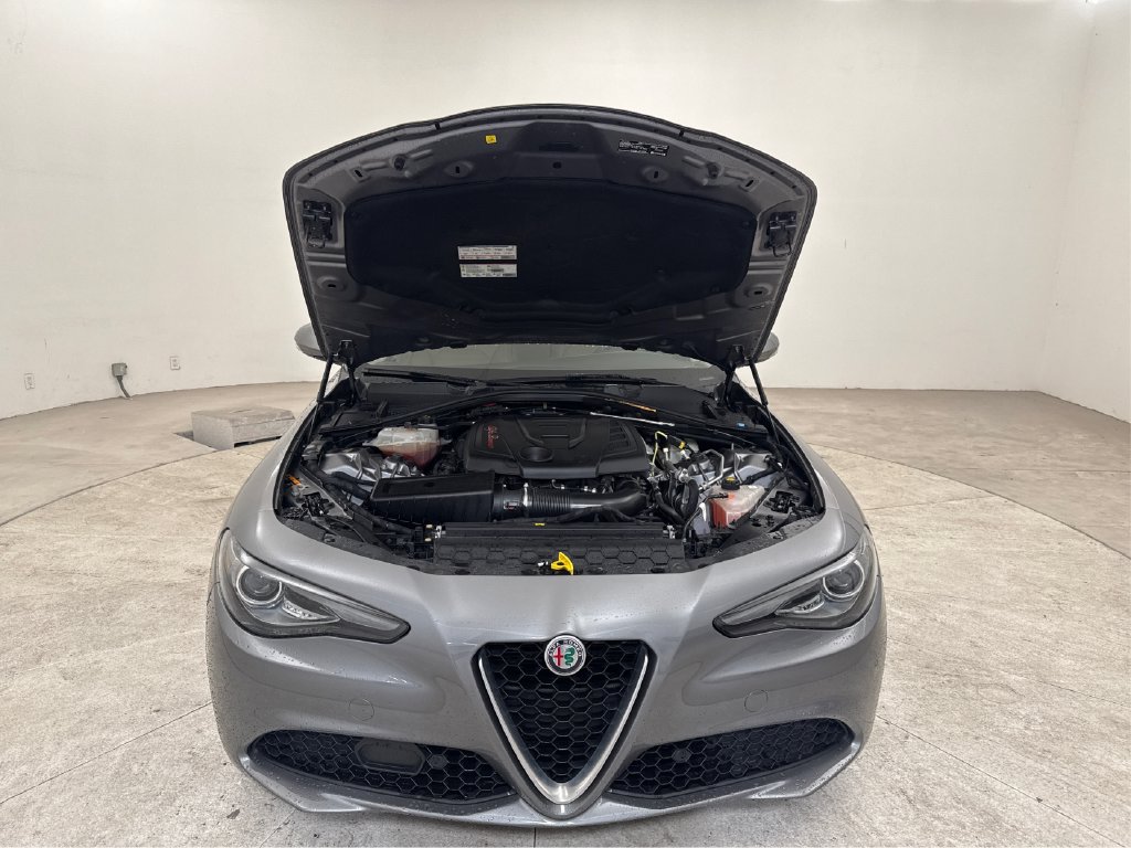 Used 2019 Alfa Romeo Giulia Ti w/ Quick Order Package 22Z Lusso RWD image 14