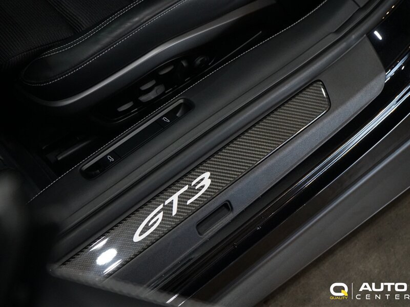 Used 2022 Porsche 911 GT3 RWD image 17