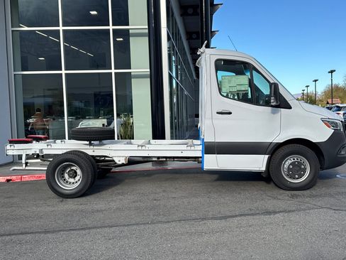 New 2024 Mercedes-Benz Sprinter 4500 image 7