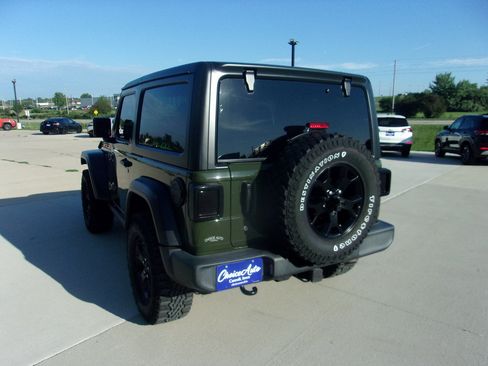 Used 2021 Jeep Wrangler Sport AWD/4WD image 7