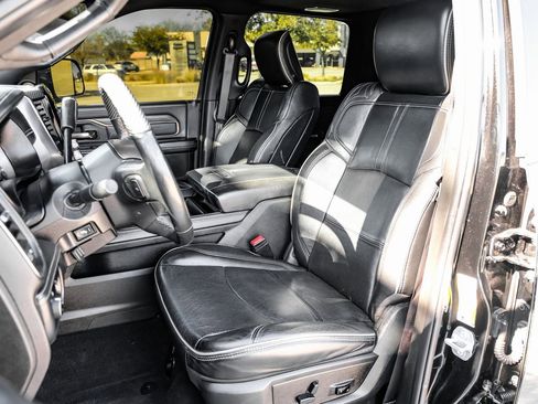 Used 2019 RAM 3500 Limited image 30