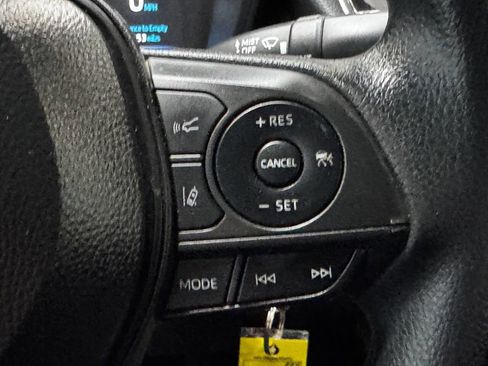 Used 2022 Toyota Corolla LE FWD image 29