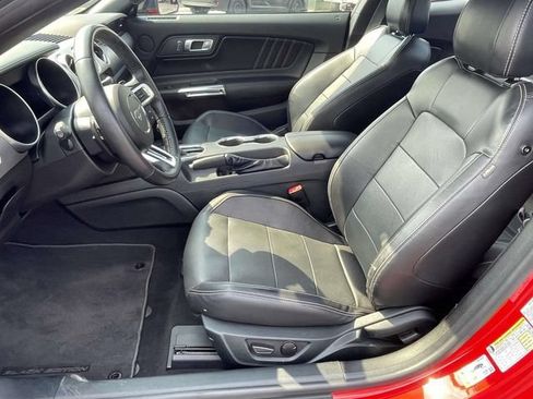 Used 2022 Ford Mustang GT Premium w/ Black Accent Package RWD image 14