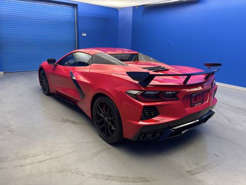 Used 2023 Chevrolet Corvette Stingray Preferred Conv w/ Z51 Performance Package RWD image 5