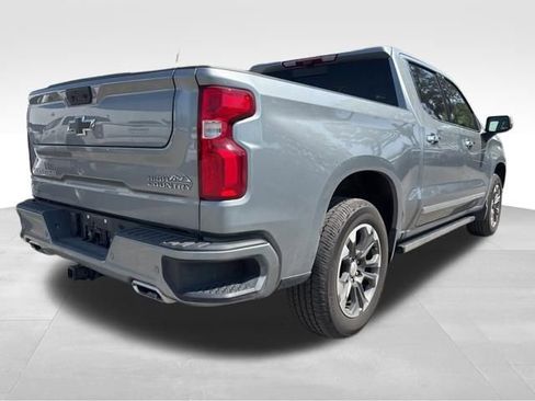 Used 2025 Chevrolet Silverado 1500 High Country w/ Technology Package image 6