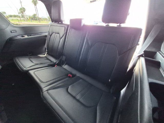 Used 2019 Ford Expedition Limited w/ Equipment Group 302A RWD image 24