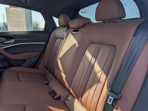 Used 2021 Audi e-tron Premium w/ Towing Package image 8