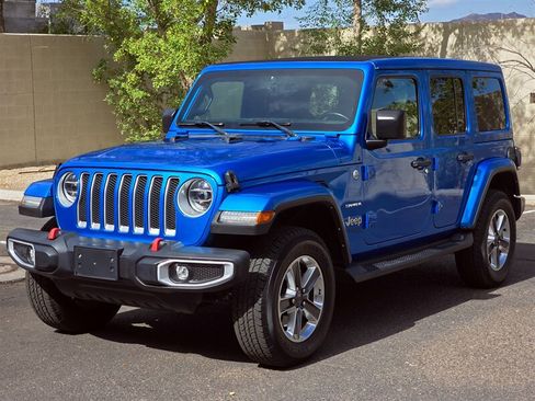 Used 2021 Jeep Wrangler Unlimited Sahara AWD/4WD image 6