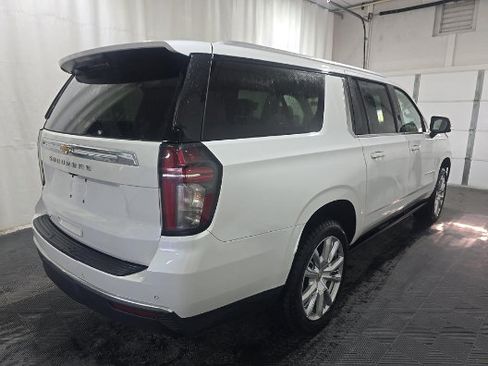 Used 2024 Chevrolet Suburban High Country AWD/4WD image 5