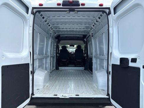 Used 2026 RAM ProMaster 2500 w/ Safety Group FWD image 7