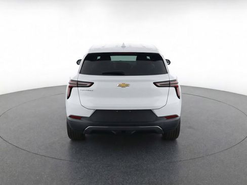 Used 2025 Chevrolet Equinox LT FWD image 7