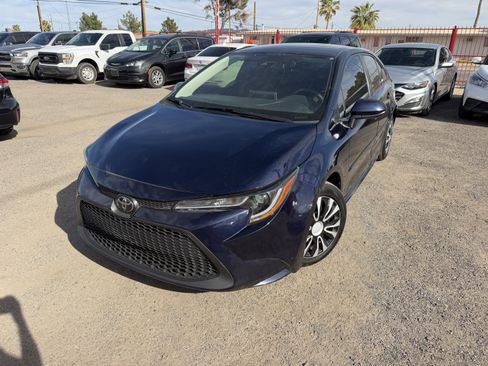Used 2021 Toyota Corolla LE w/ Carpet Mat Package (TMS) image 1