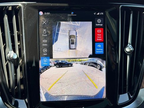 Certified 2025 Volvo V60 B5 Cross Country Plus AWD/4WD image 23