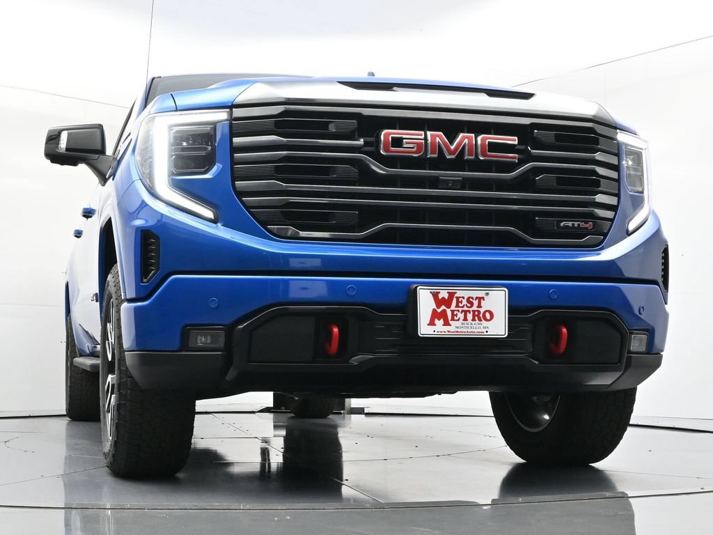 Used 2023 GMC Sierra 1500 AT4 w/ AT4 Premium Package AWD/4WD image 31