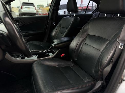 Used 2017 Honda Accord Sport Special Edition image 12