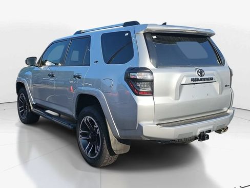 Used 2022 Toyota 4Runner SR5 RWD image 5