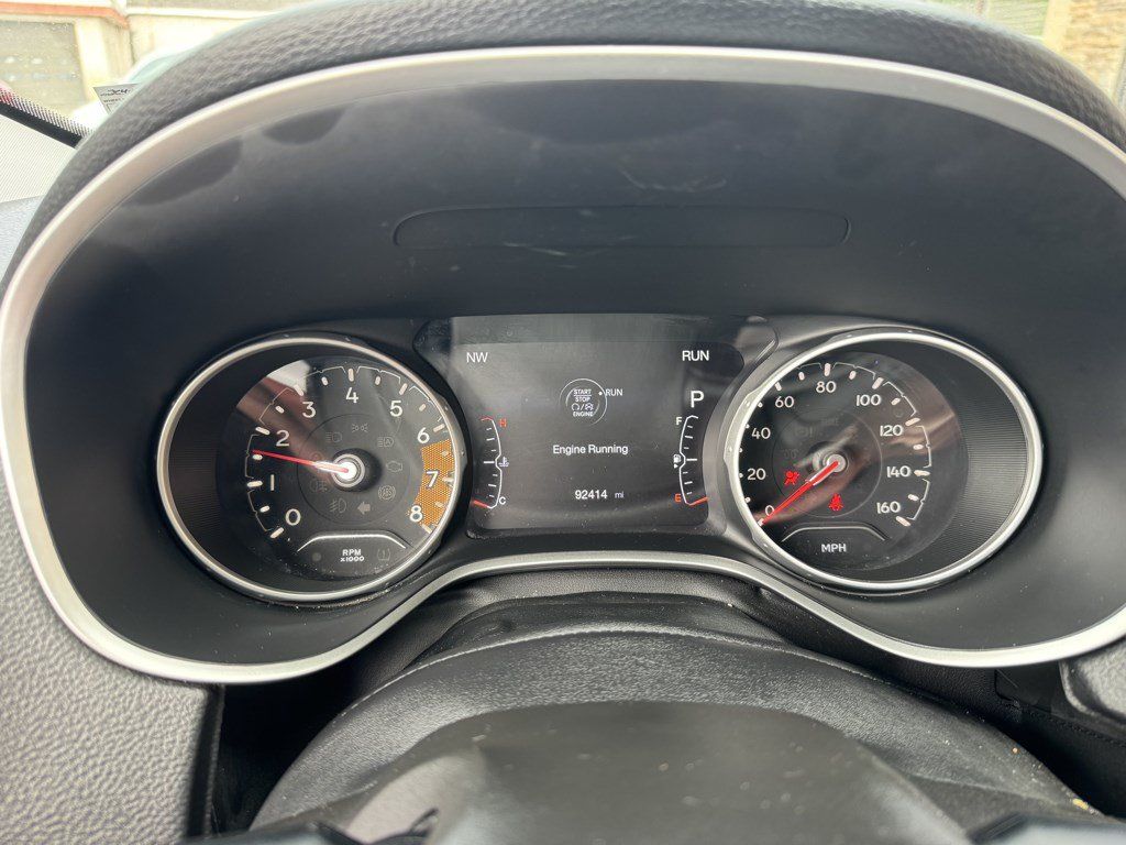 Used 2018 Jeep Compass Latitude w/ Popular Equipment Group AWD/4WD image 12