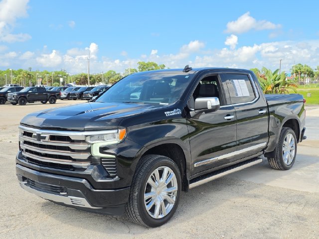 Certified 2022 Chevrolet Silverado 1500 High Country w/ High Country Premium Package AWD/4WD image 2