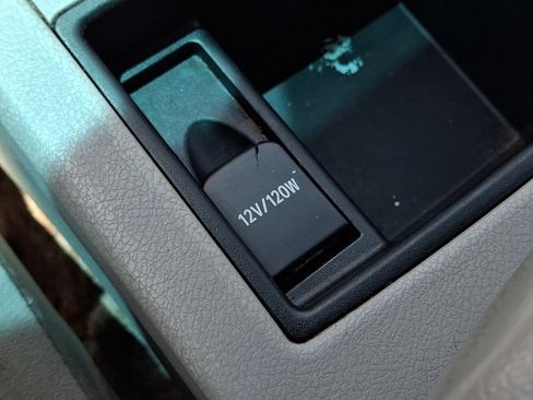 Used 2009 Toyota Camry FWD image 22