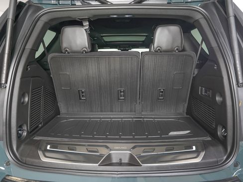 Used 2026 GMC Yukon AT4 Ultimate w/ LPO, Illumination Package AWD/4WD image 13