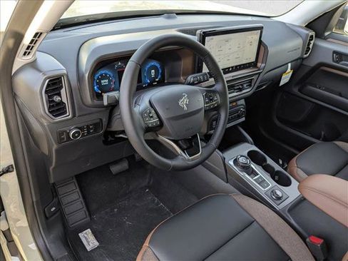 New 2025 Ford Bronco Sport Outer Banks image 3