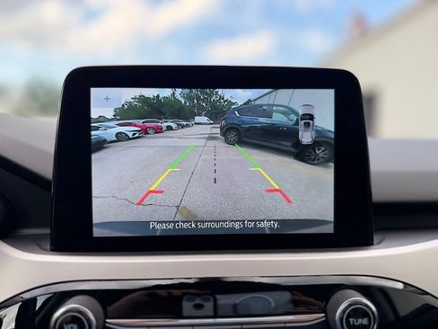 Used 2021 Ford Escape SEL w/ Technology Package FWD image 30