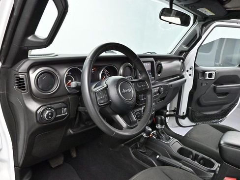 Used 2023 Jeep Gladiator Sport AWD/4WD image 13