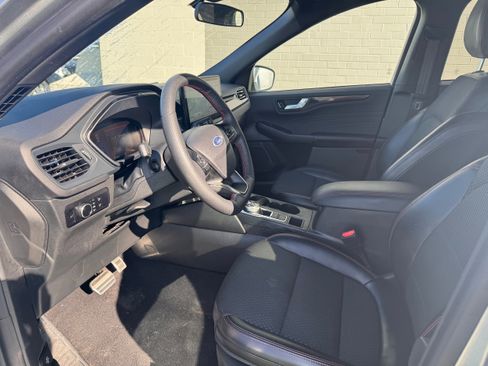 Used 2023 Ford Escape ST-Line w/ Tech Pack #1 image 12