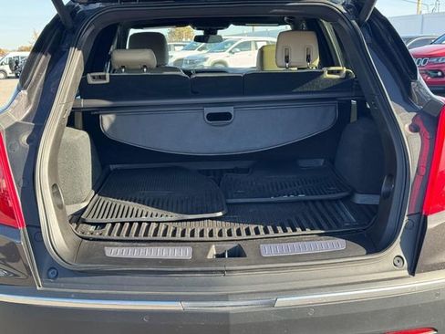 Used 2018 Cadillac XT5 Luxury w/ Driver Awareness Package image 4