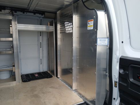 Used 2025 Chevrolet Express 2500 Extended w/ Communications Package image 18