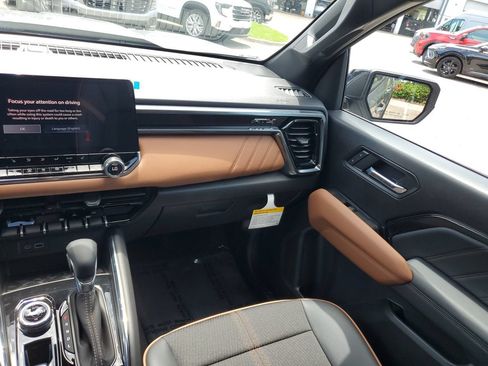 New 2026 GMC Canyon AT4 AWD/4WD image 15