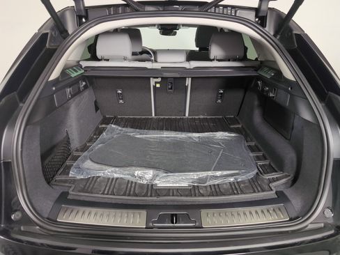 Certified 2025 Land Rover Range Rover Velar S image 26