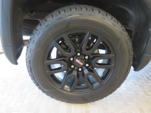 Used 2021 GMC Sierra 1500 Elevation AWD/4WD image 9