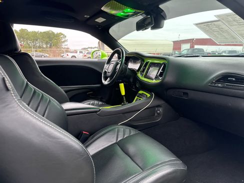 Used 2019 Dodge Challenger R/T Scat Pack w/ Driver Convenience Group image 16