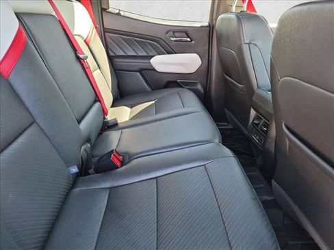 Used 2025 GMC Canyon AT4 w/ AT4X AEV Edition AWD/4WD image 20