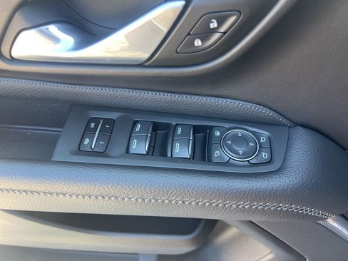 Used 2022 GMC Yukon XL Denali image 23