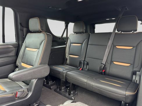 Used 2022 GMC Yukon XL AT4 w/ AT4 Premium Plus Package AWD/4WD image 39