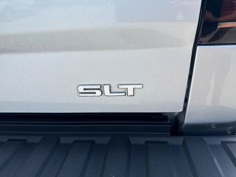 Used 2017 GMC Sierra 1500 SLT w/ SLT Premium Package RWD image 18