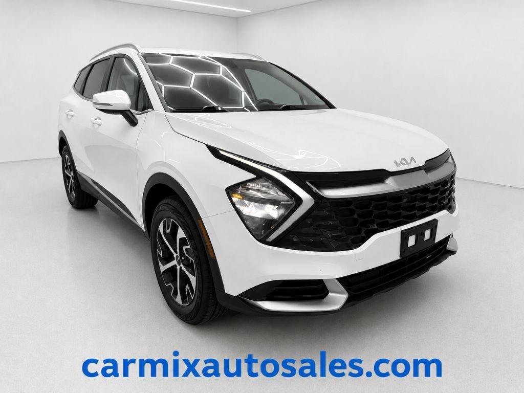 Used 2023 Kia Sportage EX AWD/4WD image 1
