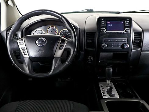 Used 2015 Nissan Titan SV image 37