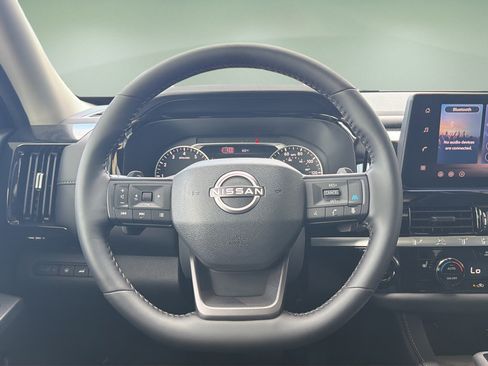 New 2026 Nissan Pathfinder SV w/ SV Premium Package AWD/4WD image 9