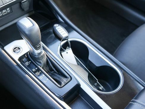 Used 2024 Nissan Altima 2.5 SV image 19