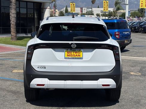 New 2026 Nissan Kicks SV image 3
